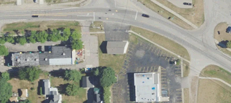 2525 Pontiac Lk Rd