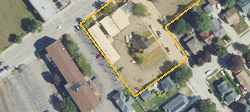 352 Main St