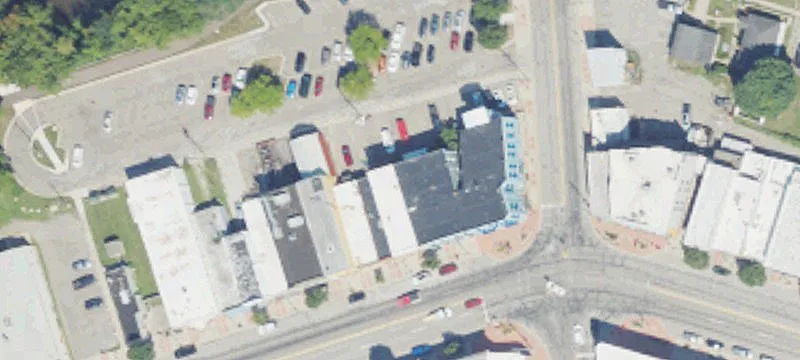 118 Grand Riv Ave