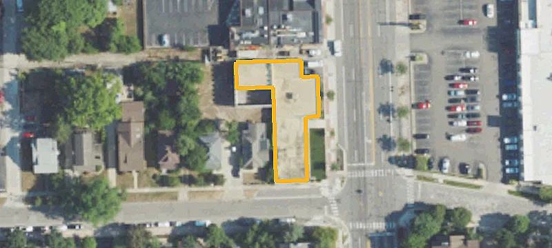 1224 Main St
