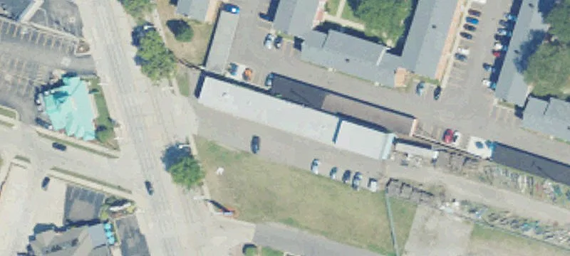 24300 Jefferson Ave