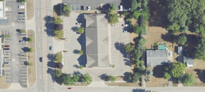 48680 Van Dyke Ave