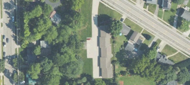1135 Maumee St