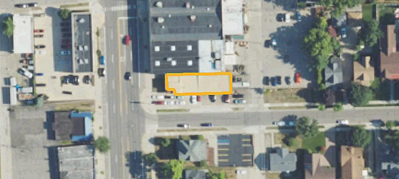 702 Main St