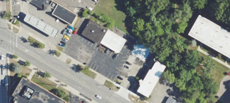32326 Grand Riv Ave