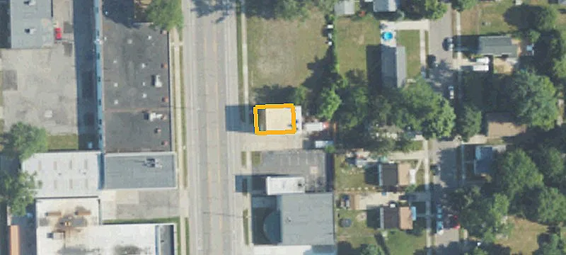 2422 Hilton Rd