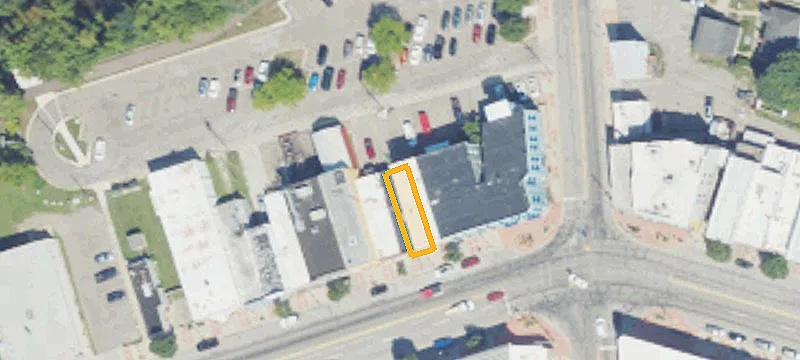 122 Grand Riv Ave, Unit 4