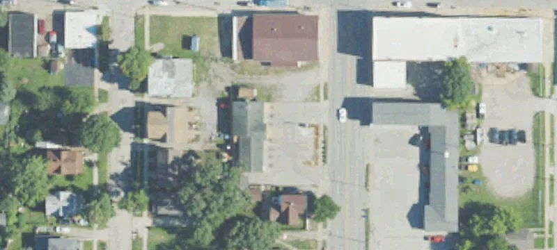 204 Henry St