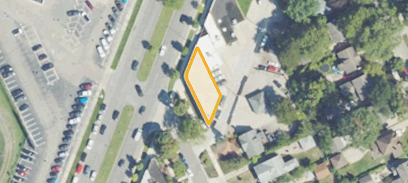 18000 Mack Ave