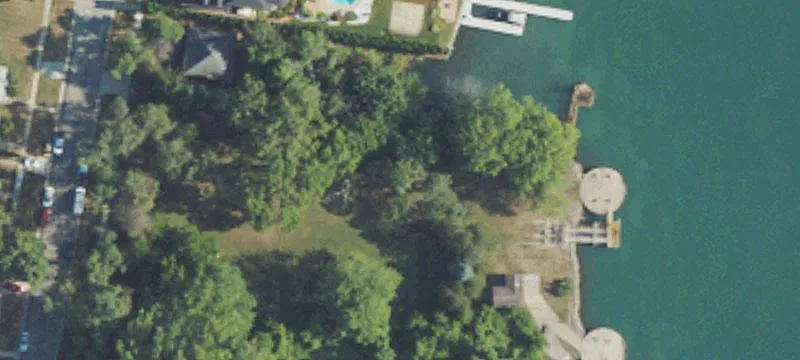 3303 Riverside Dr