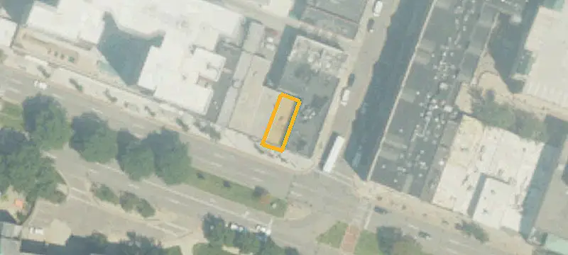 225 Grand Riv Ave, Unit 13