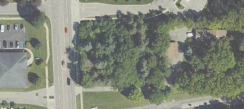 2210 Paris SE Ave