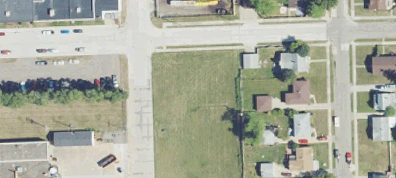 23380 Roseberry Ave