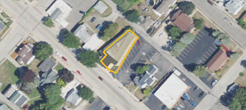 152 Main St