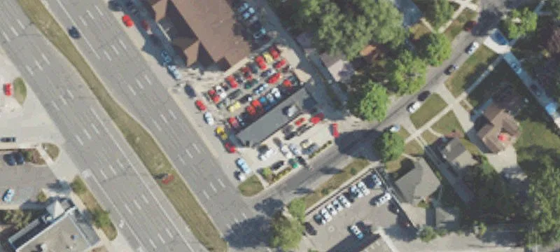 33200 Woodward Ave