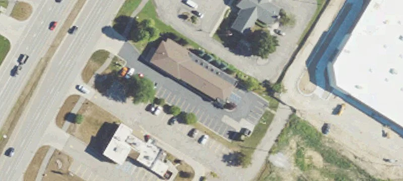 1135 Lapeer Rd