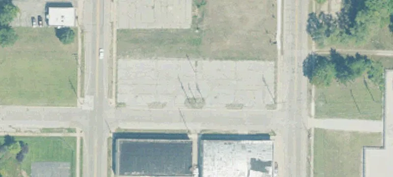 1998 Sanford St