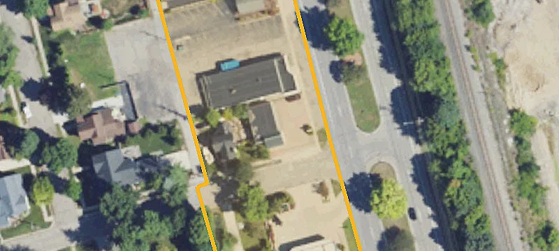 446 Main St