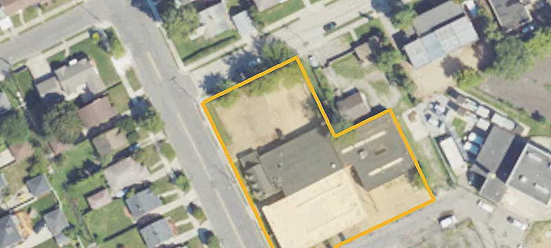 3532 Cadieux Rd