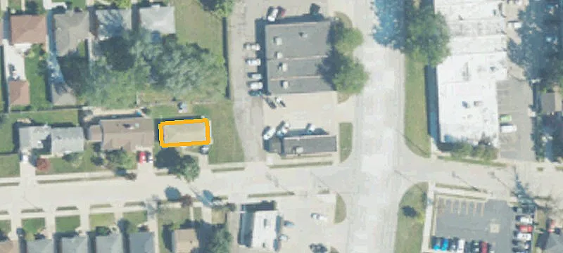 27101 Harper Ave