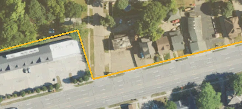 378 Huron St