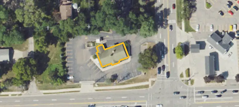 3700 Maple Rd