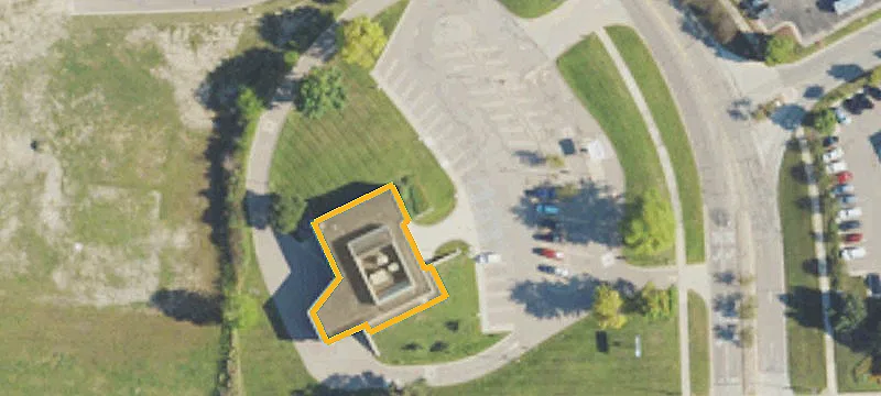 17111 Laurel Dr