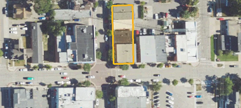 4 Broadway St