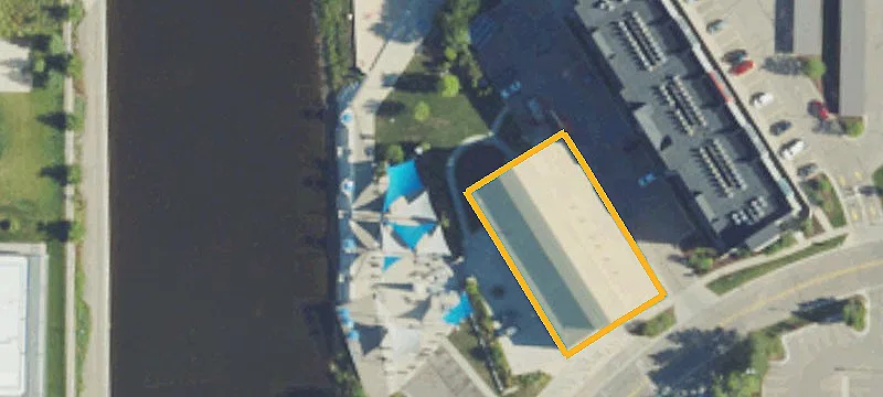 325 Riverfront Dr, Unit 1