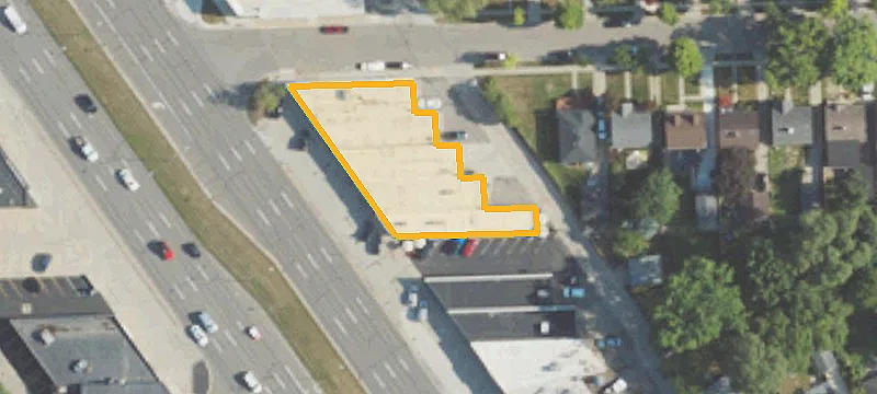 33422 Woodward Ave