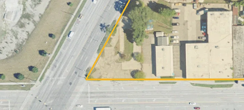 23060 Groesbeck Hwy