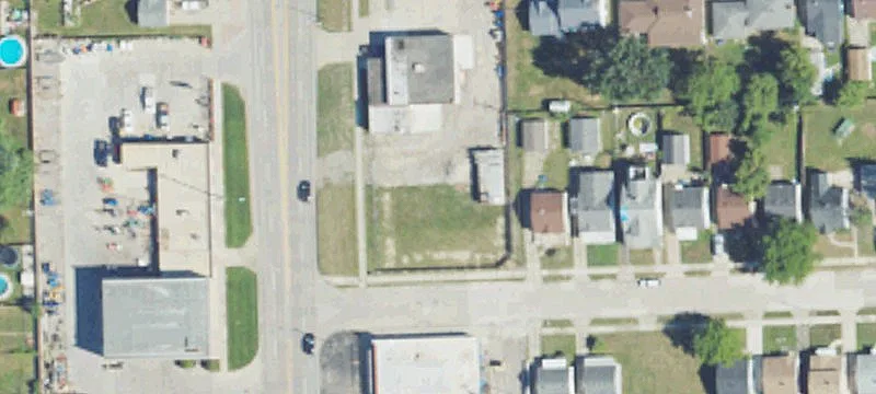 22706 Schoenherr Rd