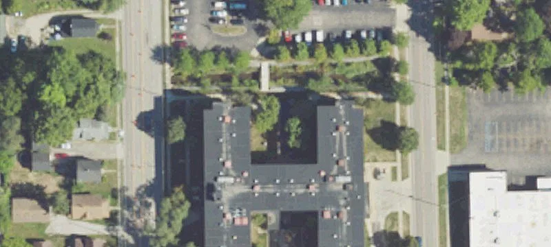 300 Main St