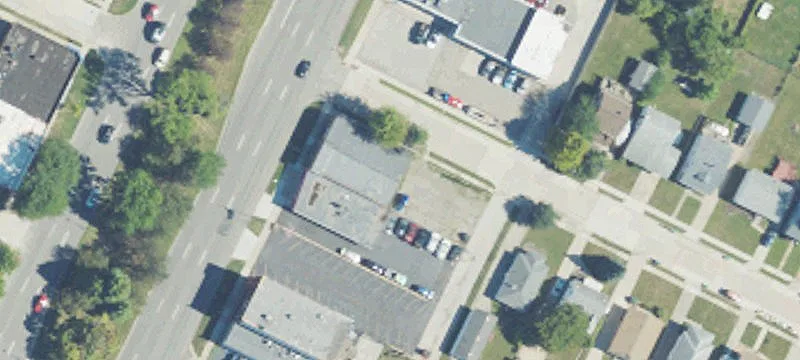 23354 Gratiot Ave