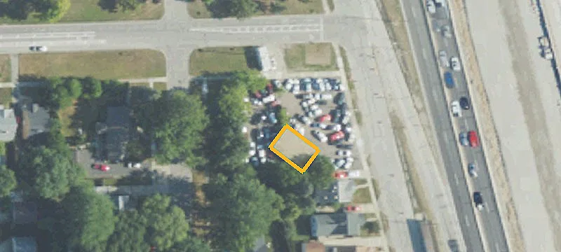 402 Stephenson Hwy