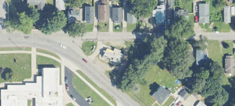 208 Napoleon Rd