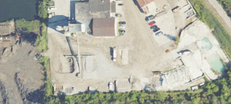 2002 James St