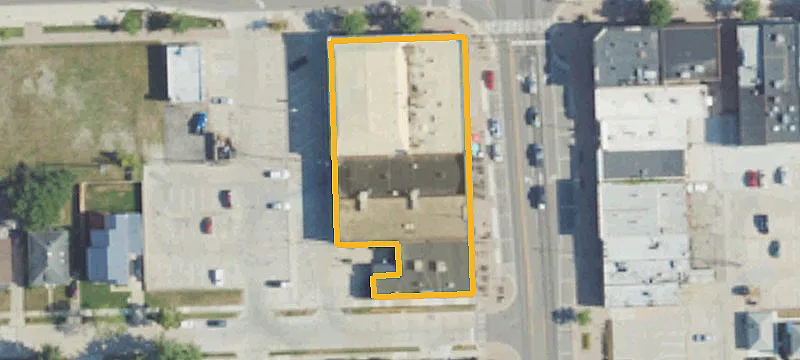 28 Main St