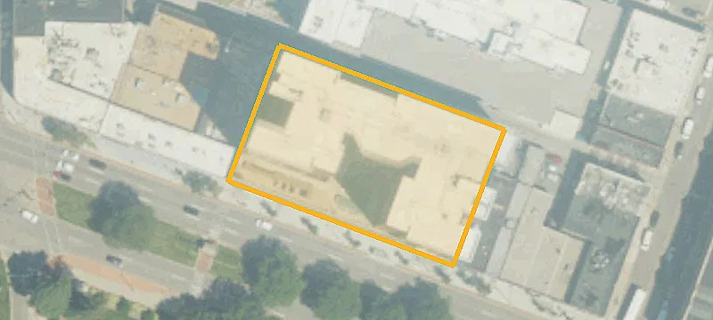 135 Grand Riv Ave
