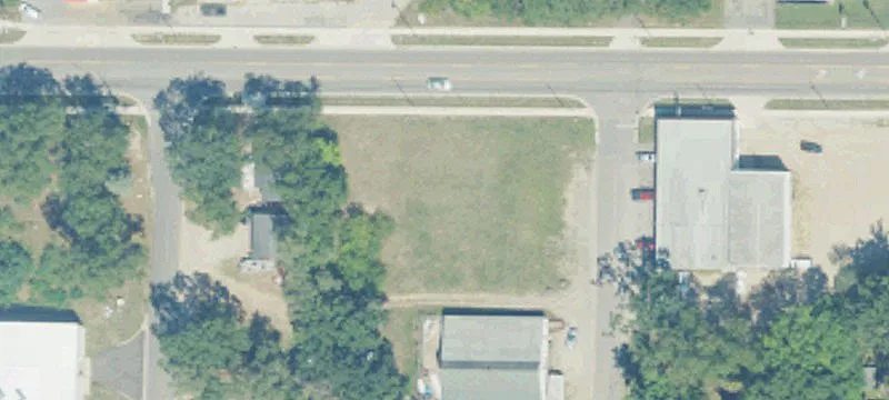 887 Broadway Ave