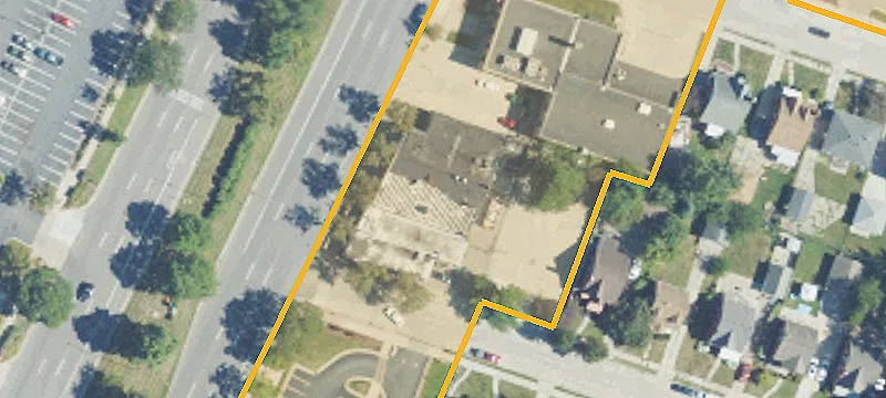 22410 Gratiot Ave