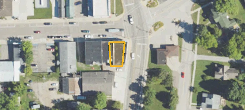 101 Main St