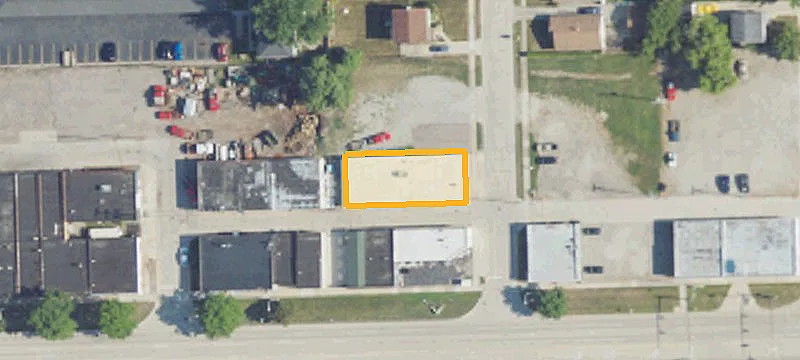 105 Kinross Ave