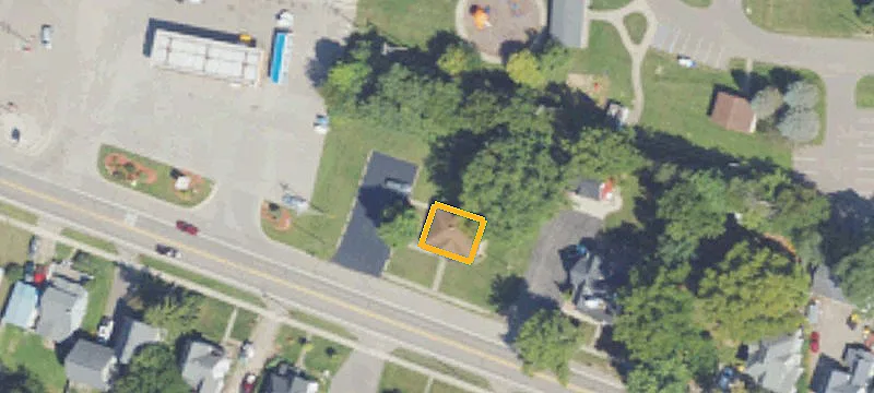 300 Main St