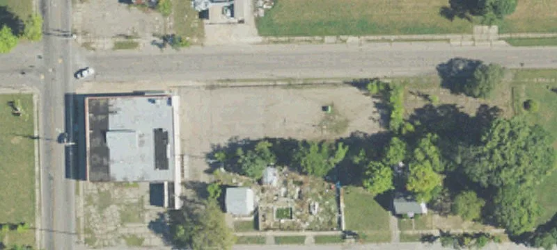 2414 Dupont St