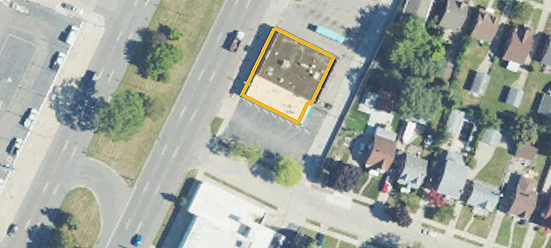 22012 Gratiot Ave