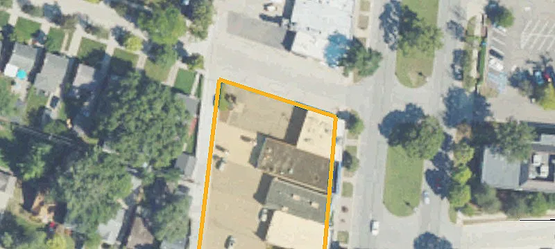 20195 Mack Ave