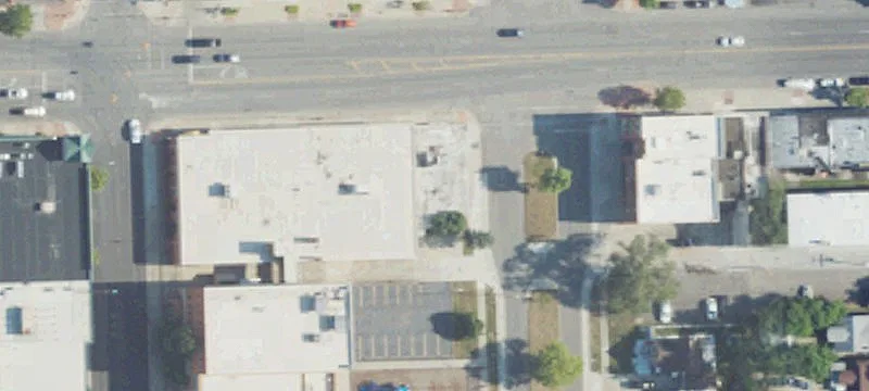 10801 Warren Ave