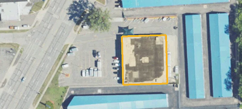 24100 Groesbeck Hwy