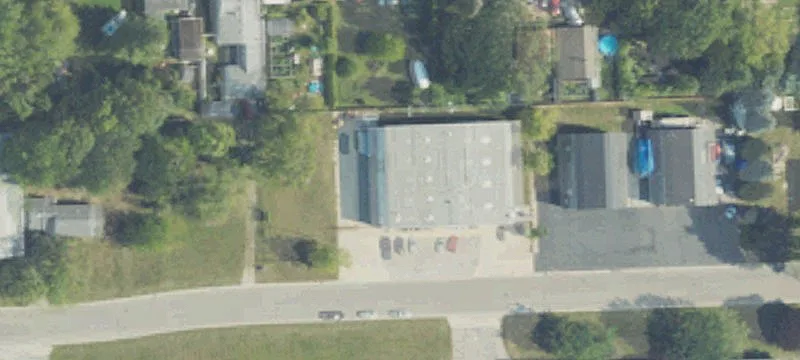 1327 Cedar St
